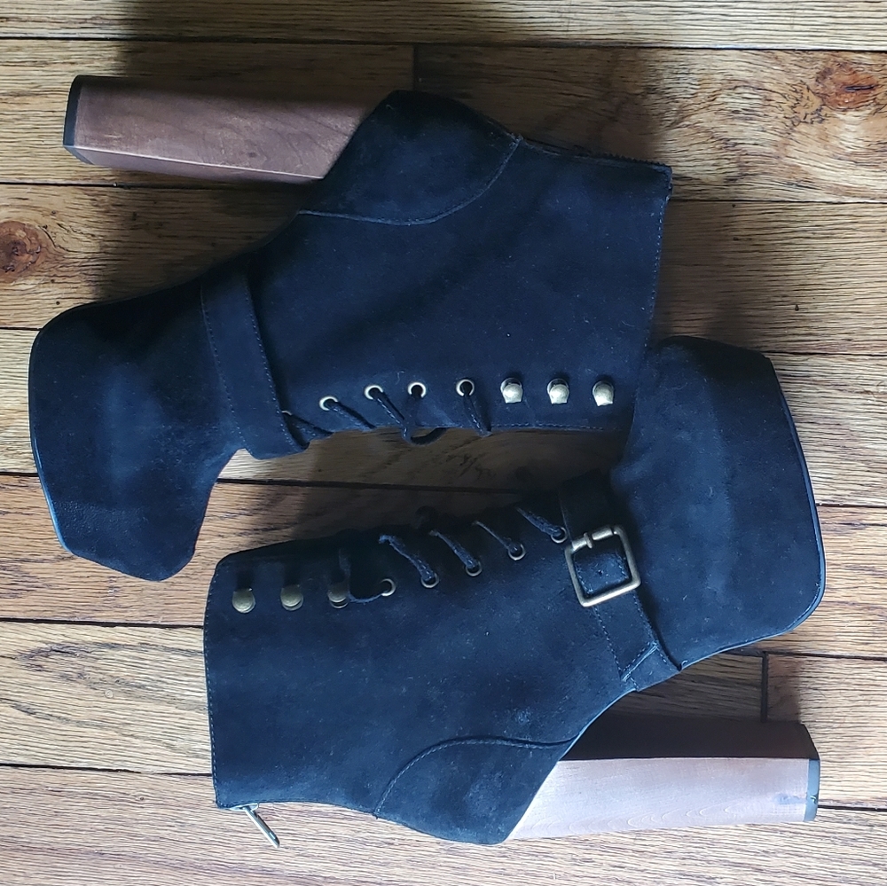 Never Worn Steve Madden suede lace up bootie - Picture 7 of 8